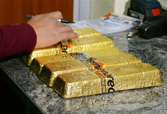 Gobierno tiene previsto crear una comercializadora de oro