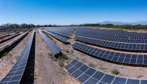 Inauguran 1ª planta fotovoltaica PMGD con almacenamiento de baterías de litio, conectada a distribución en Chile