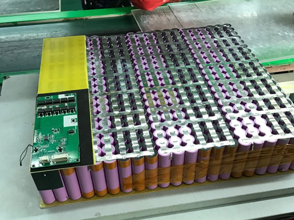 Investigadores chinos logran una densidad récord de 711 Wh/kg en una batería de litio