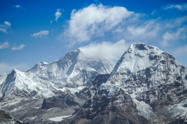 La minería china mira al Himalaya. El motivo es muy sencillo: ha encontrado un enorme depósito de tierras raras